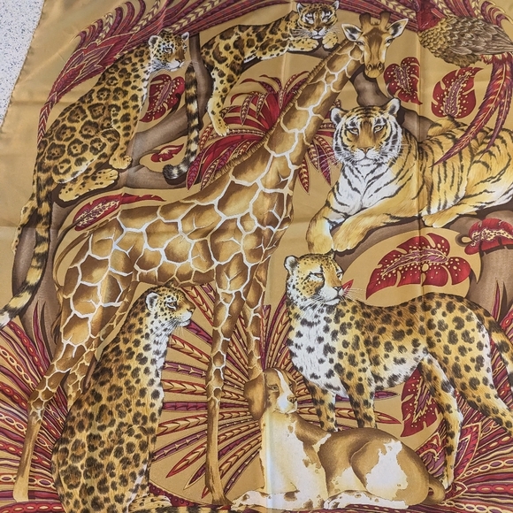 Salvatore Ferragamo silk wrap - Picture 1 of 4